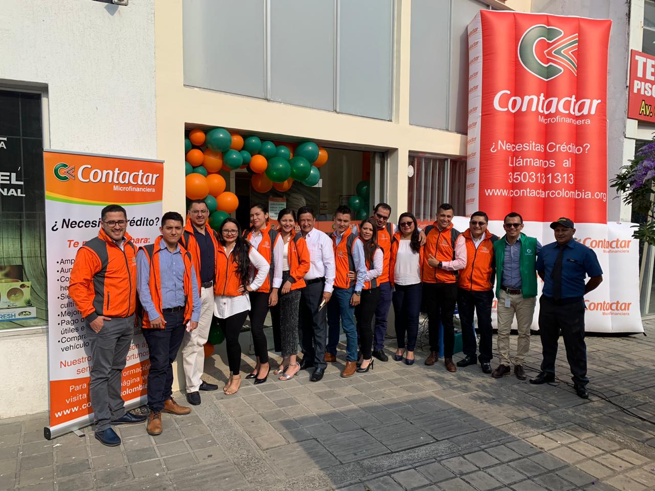 Equipo de Contactar en oficina de Acacías (Meta)