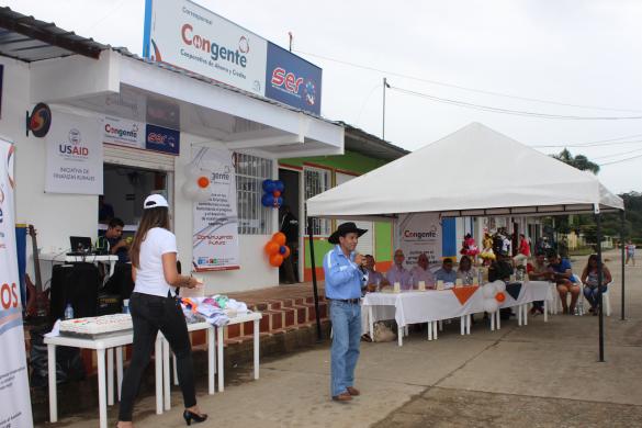 Inauguran oficina congente Uribe